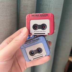 Retro Recordable Cassette Recorder Keychain - Mini Music Box with Vintage Design - Fun Gift & Unique Decoration