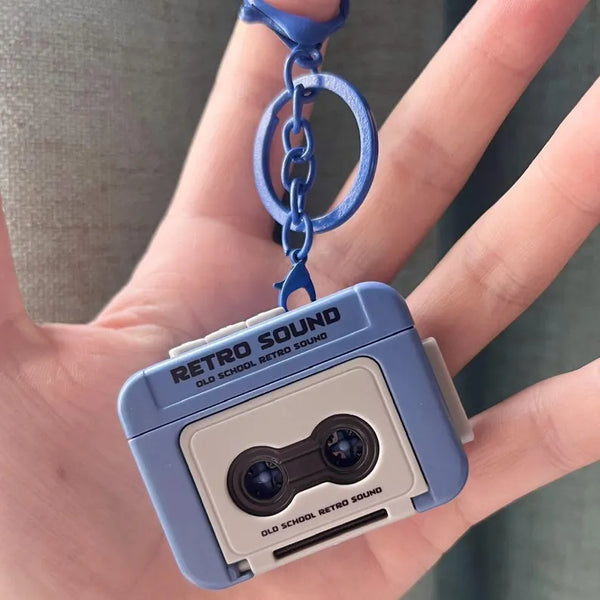 Retro Recordable Cassette Recorder Keychain - Mini Music Box with Vintage Design - Fun Gift & Unique Decoration